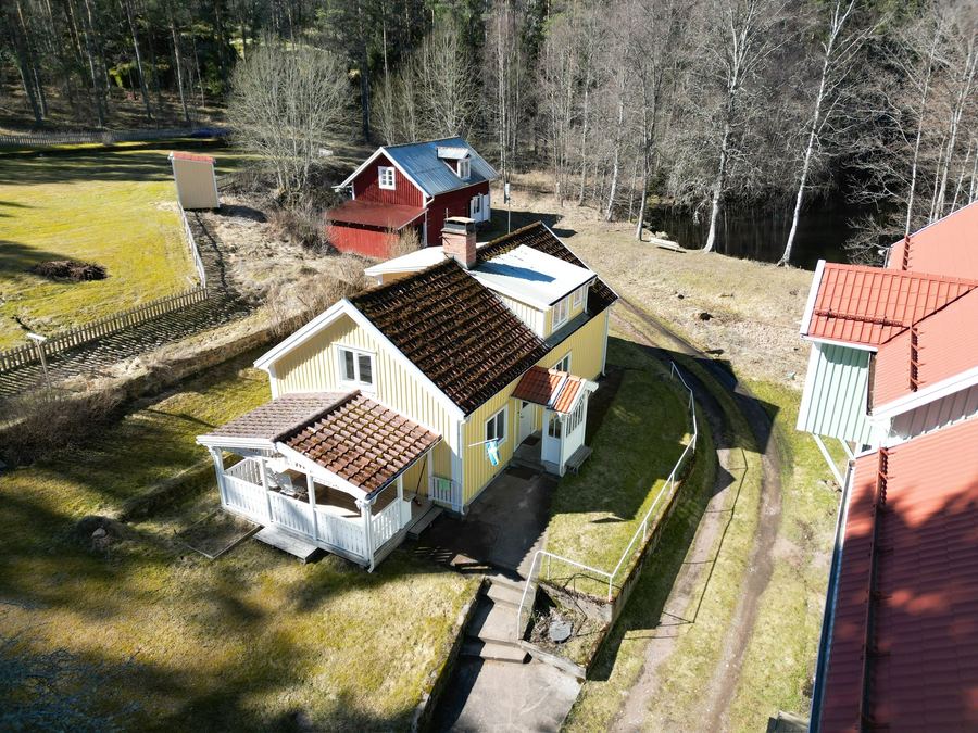Kulla Kvarn – Luftaufnahme des Hauses mit Veranda